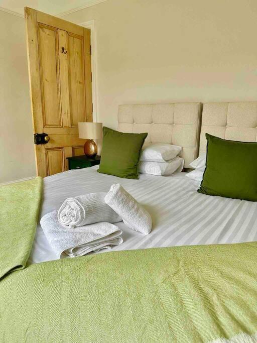Garden Apartment, Central Harrogate With Parking Exterior photo
